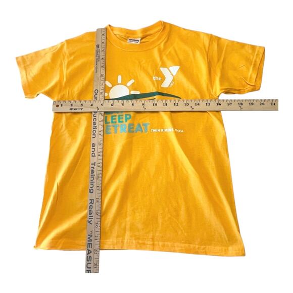 Gildan YMCA Twin Rivers T SHIRT Youth Boys Girls M 10/12 Play Sleep Retreat Gold - Picture 2 of 5